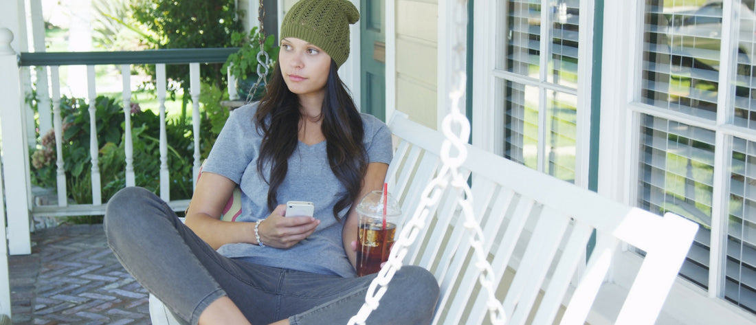 #MomLife: Shattering the “Front Porch View” of Social Media Motherhood | Kindred Bravely