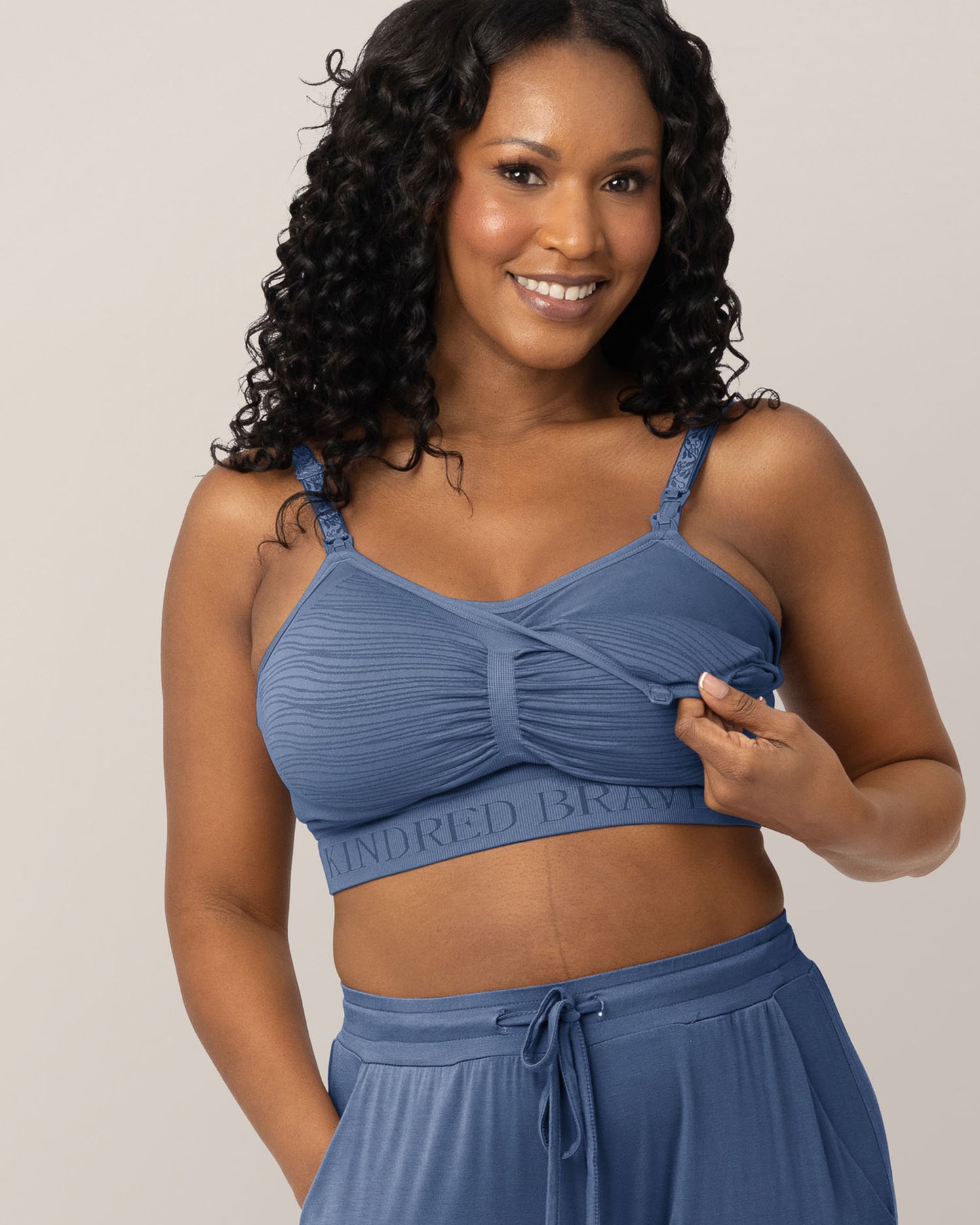 Sublime® Hands-Free Pumping & Nursing Bra | Slate Blue