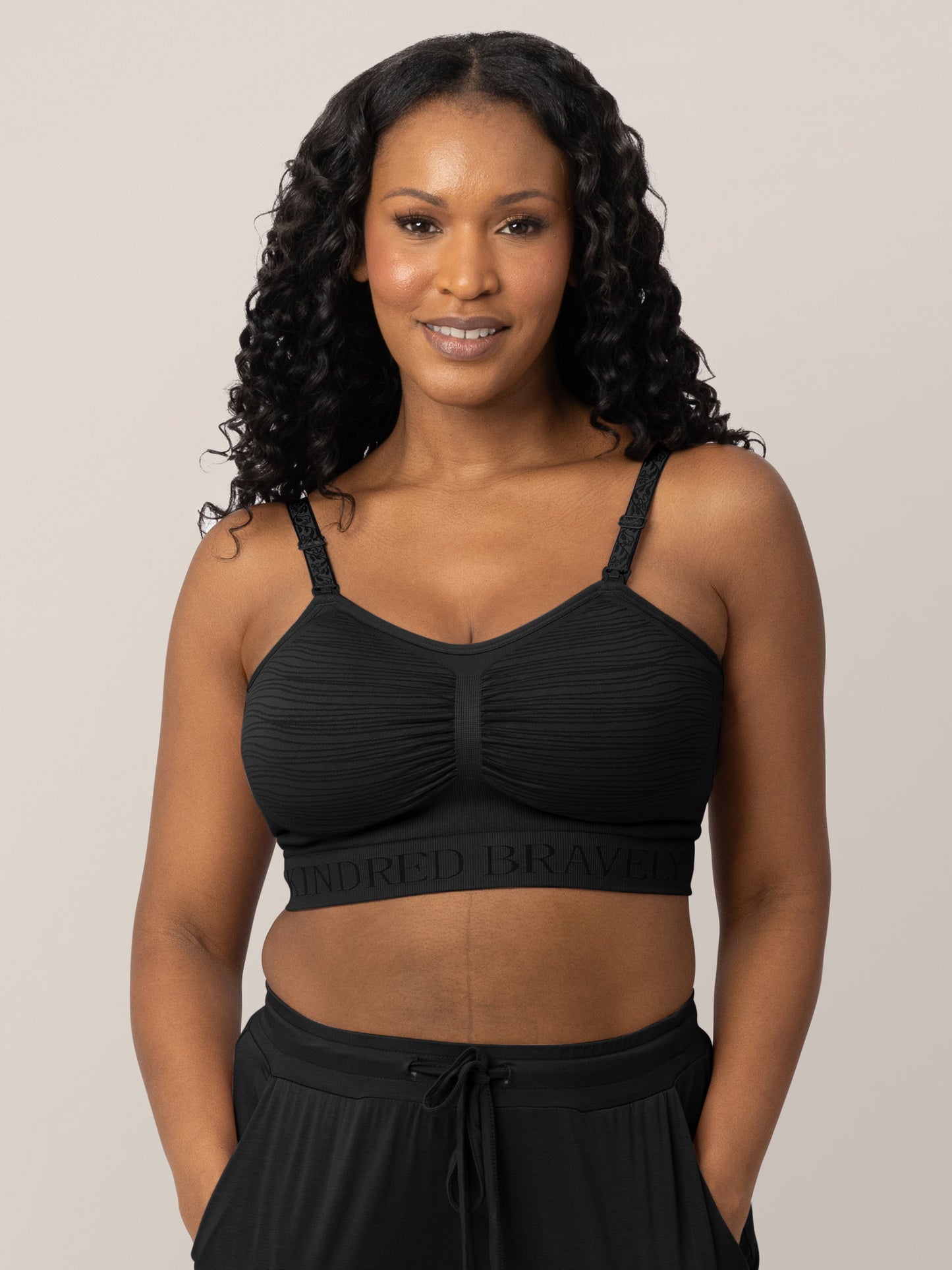 Sublime Busty Hands Free Pumping Bra - Black – The Nest & Company