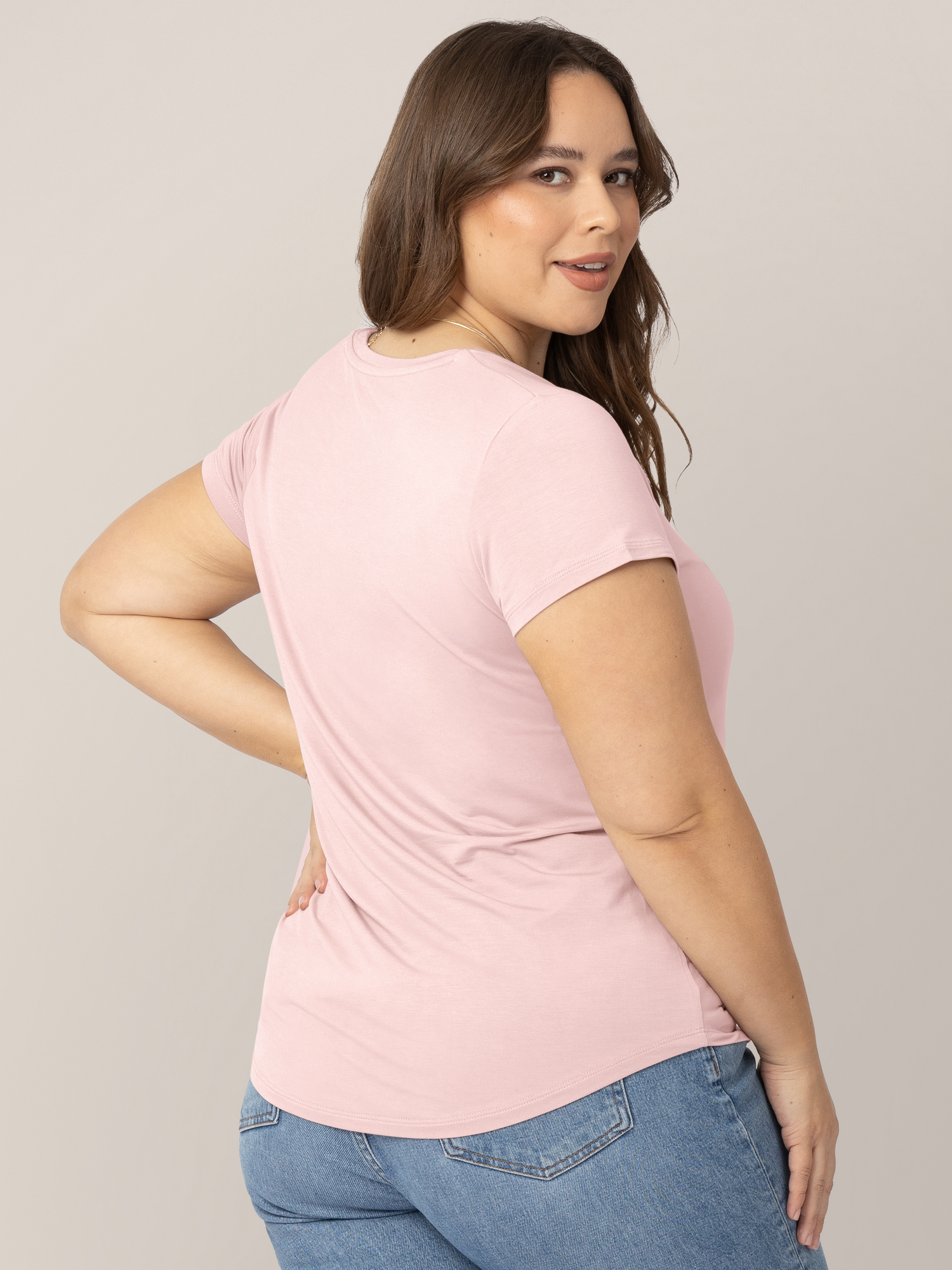 Back of a model wearing the  Everyday Maternity & Nursing T-shirt in Dusty Pink