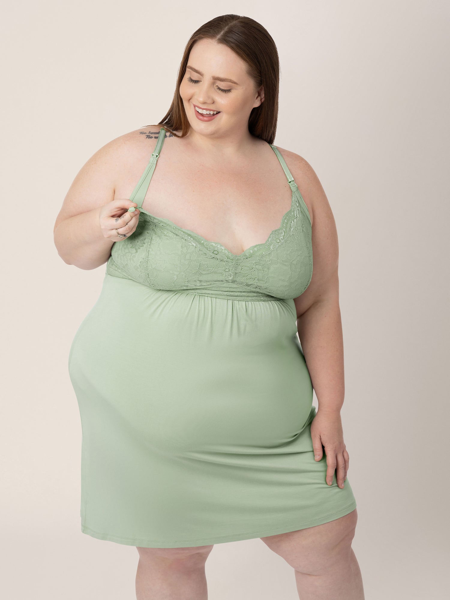 Lucille Maternity Nursing Nightgown Pistachio Green – Kindred