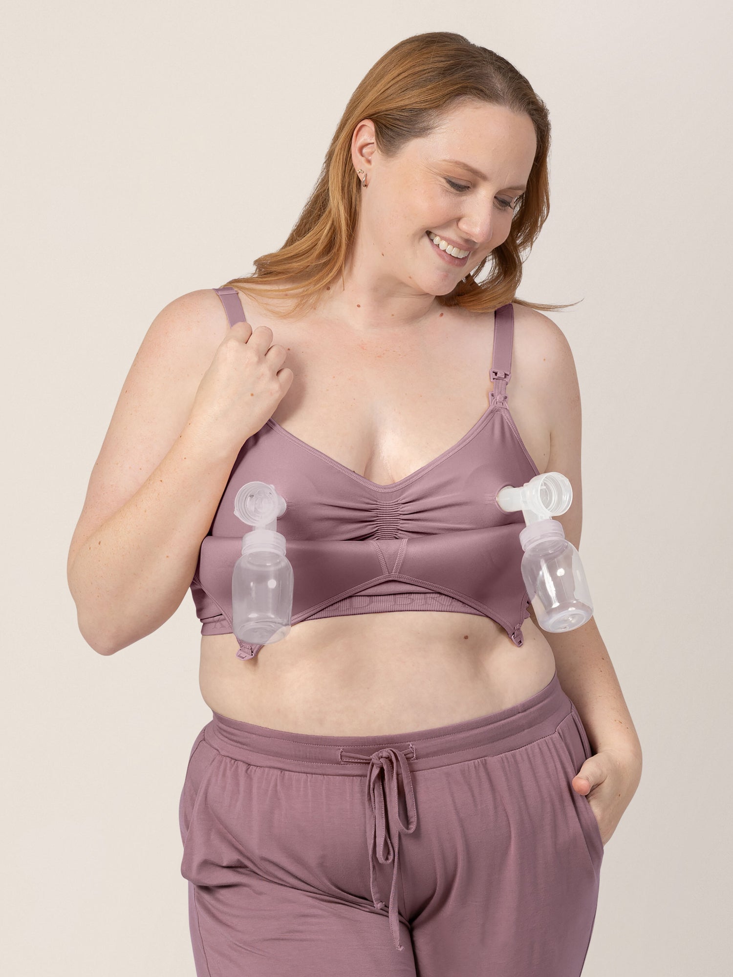 Model hooked up to two pumps while wearing the Signature Sublime® Contour Maternity & Nursing Bra in Twilight