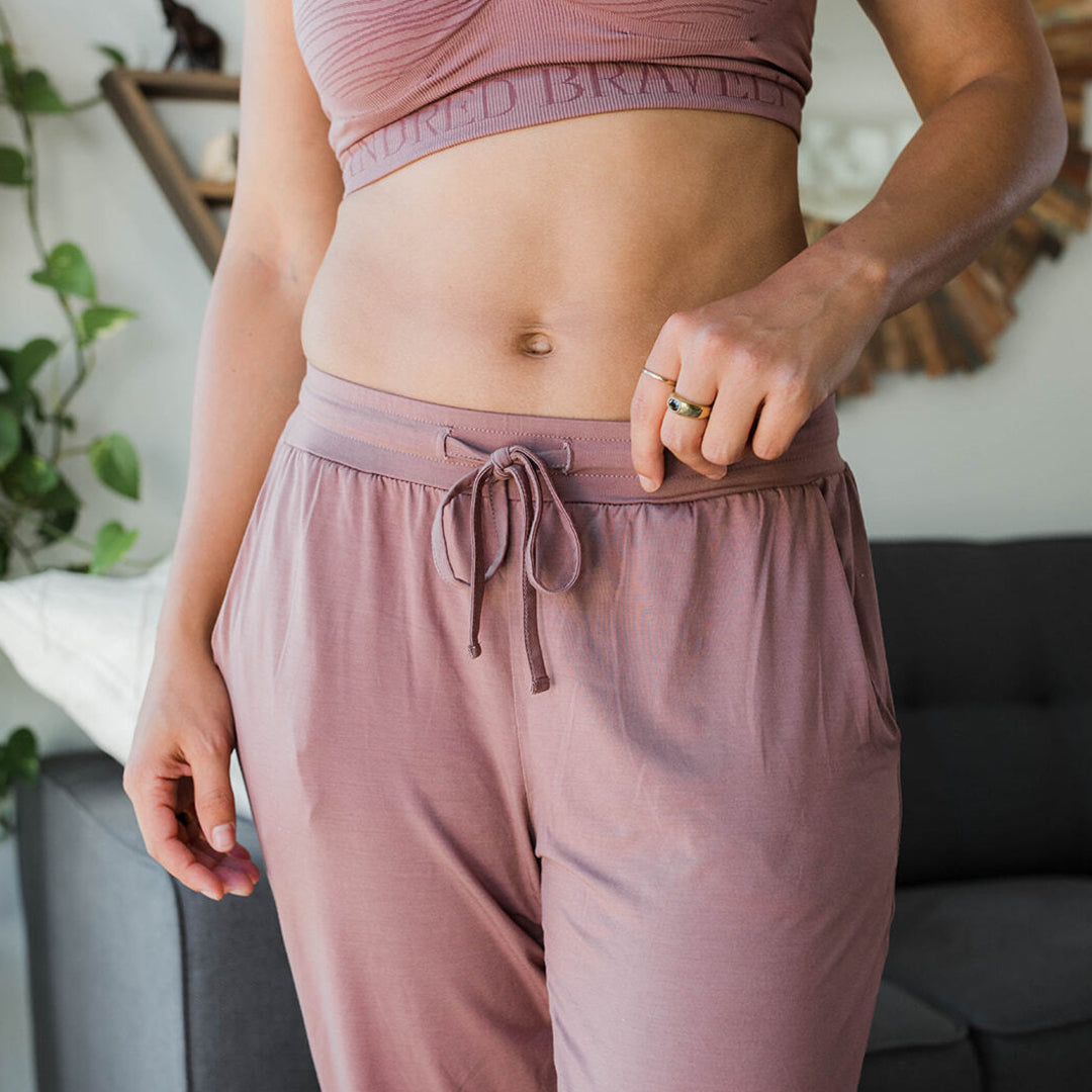 Model wearing the Everyday Lounge Jogger in twilight