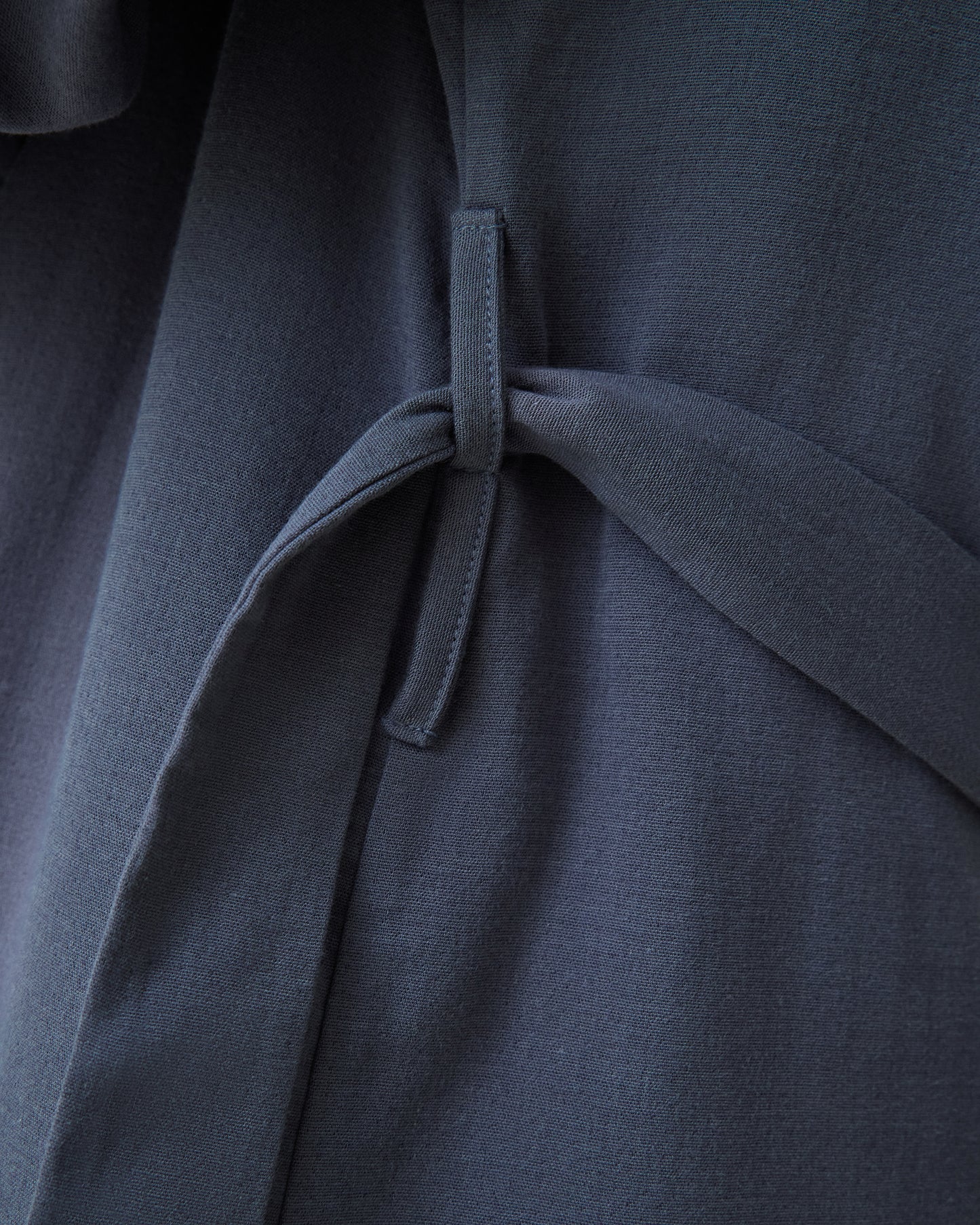 Close up on belt loops of Cotton Bamboo Robe in Midnight Blue 