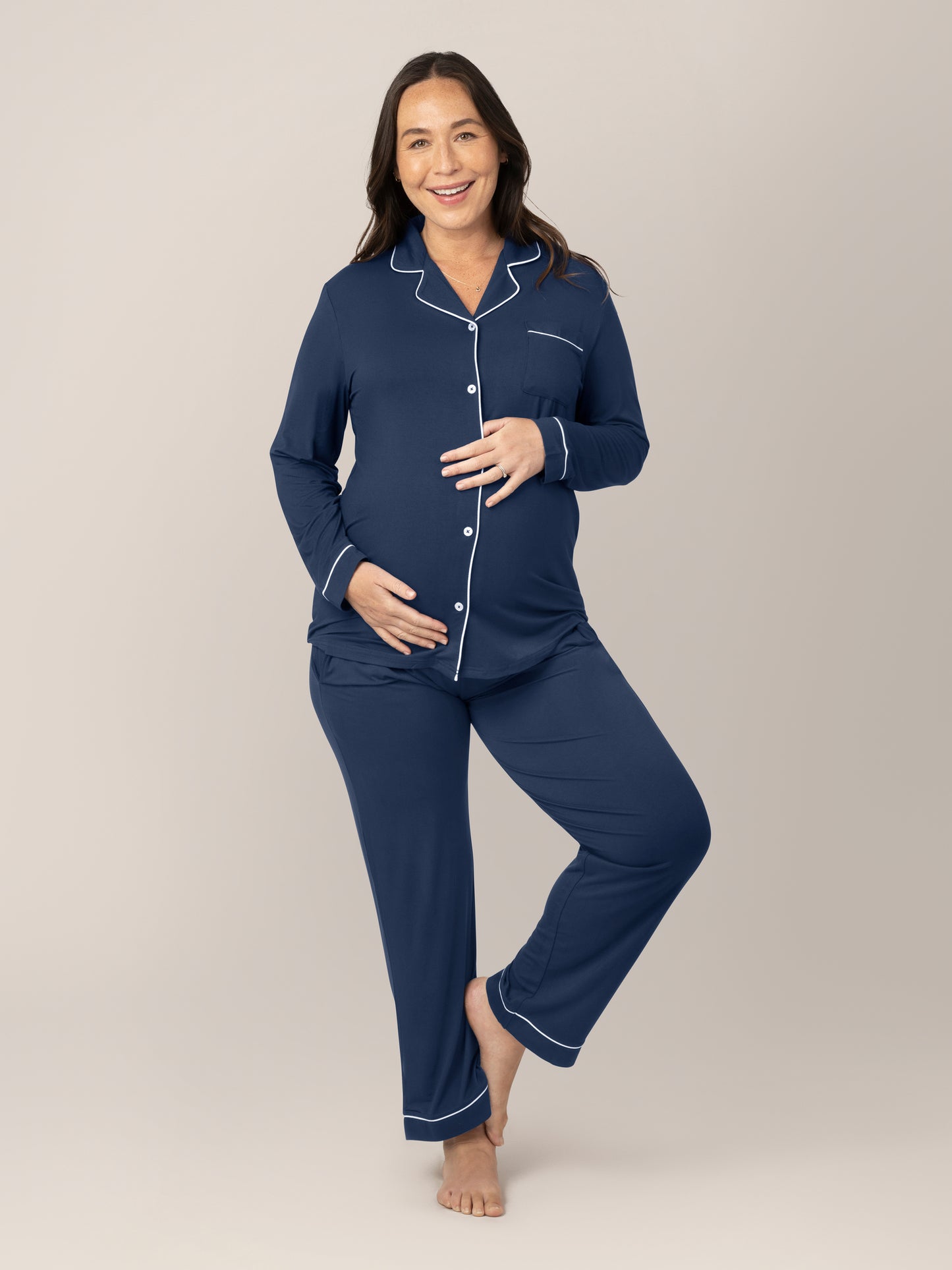 @model_info:Susanna is 5'7" and wearing a Medium.