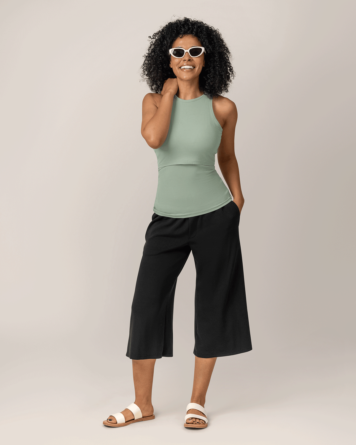 evie-maternity-postpartum-pull-on-cropped-pant-back - Kindred Bravely