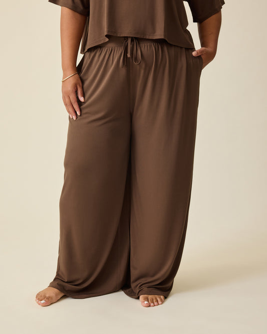 @model_info:Brittany is 5'5" and wearing an X-Large.