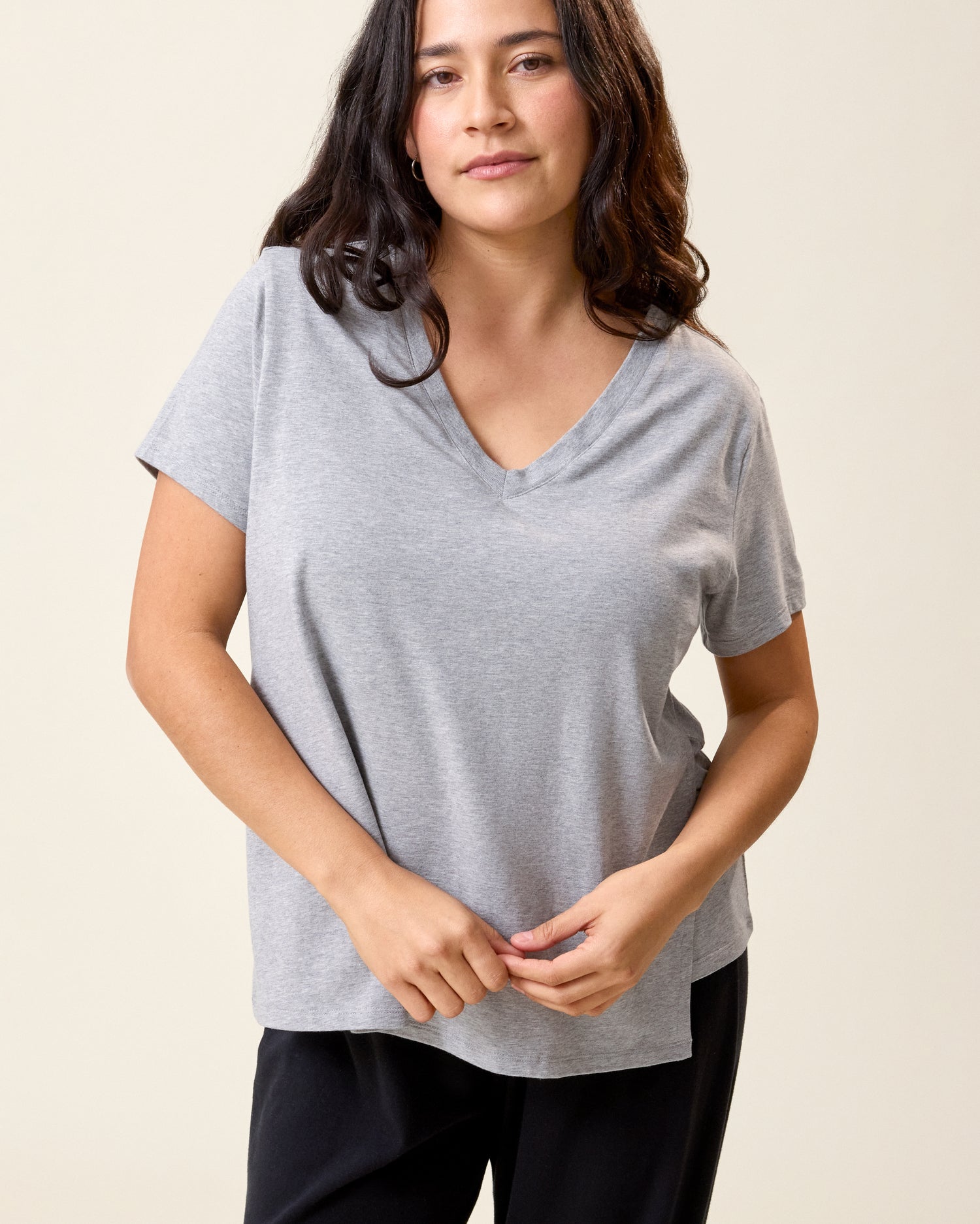 Front view of model wearing Classic Modal V-neck Nursing T-shirt in Grey Heather on a neutral background@model_info:Linda is wearing a Small.