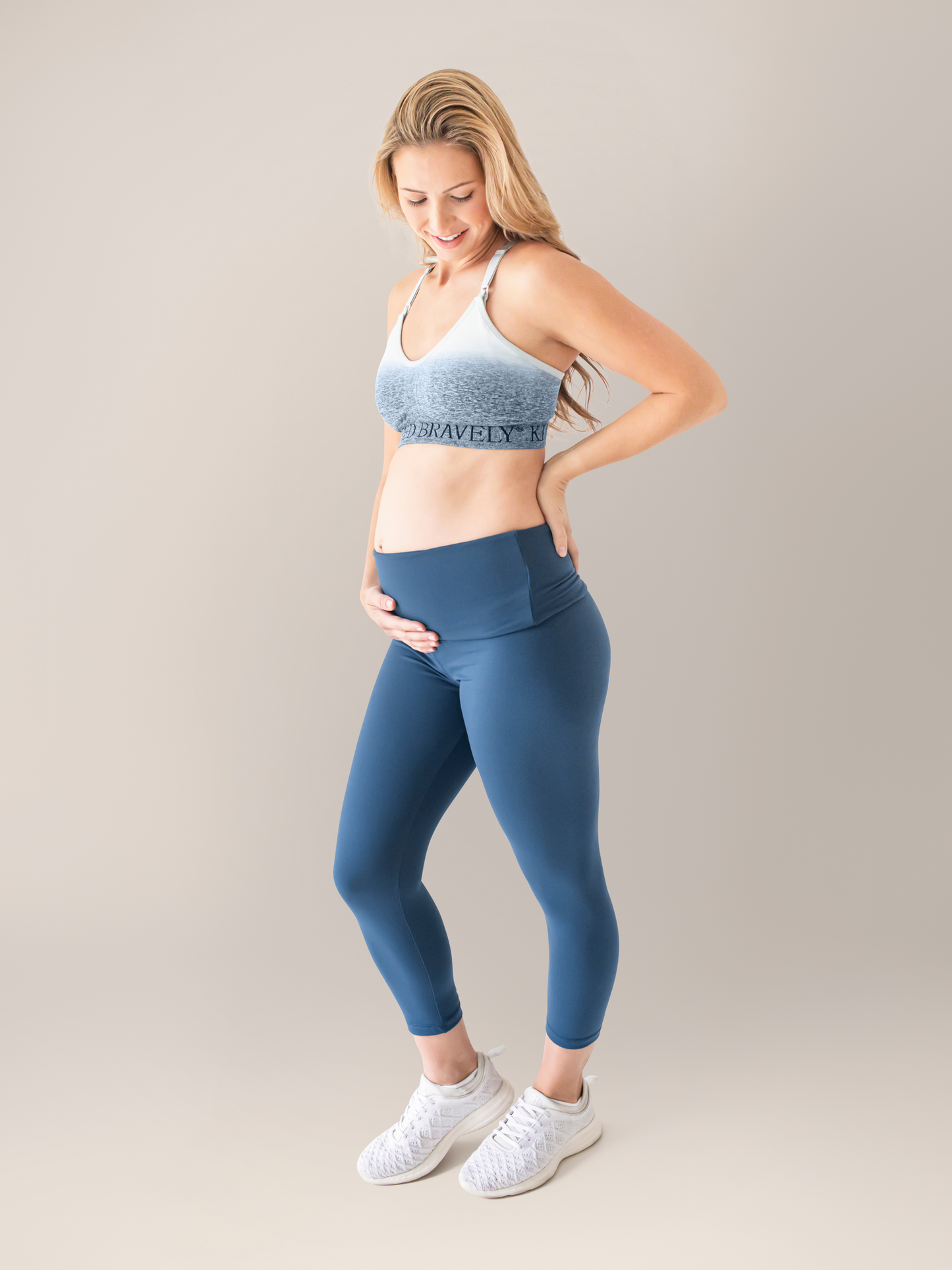 Pregnant model wearing the Martina Maternity & Postpartum Crop Legging | Storm@Model_info:Morgan is wearing a Small.