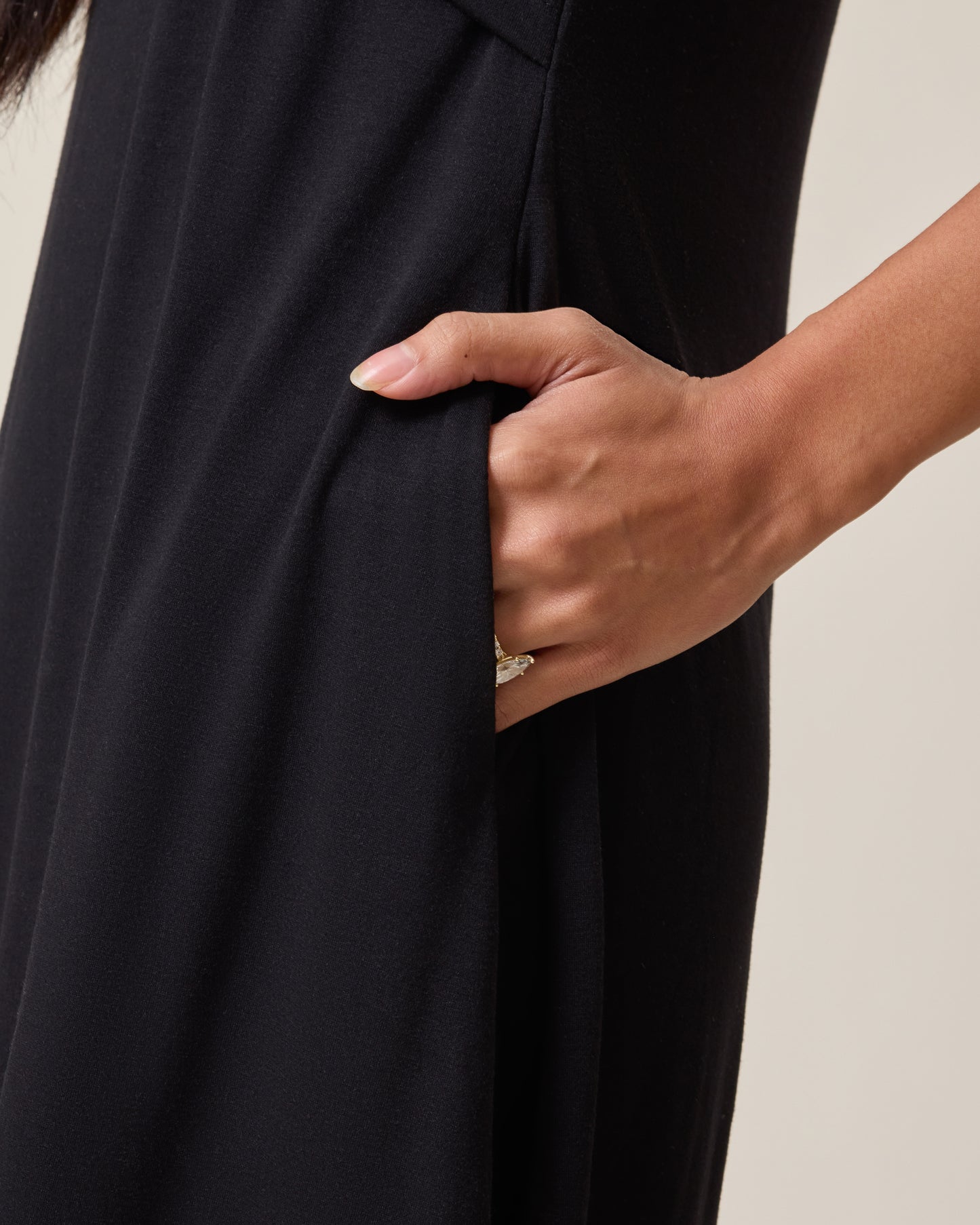 Penelope Crossover Nursing Dress | Black