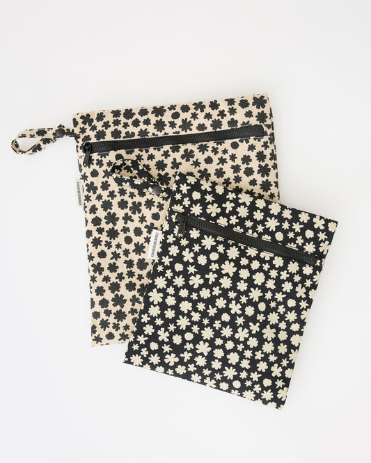 Wet/Dry Bag Set in Cream Chamomiles on a beige background