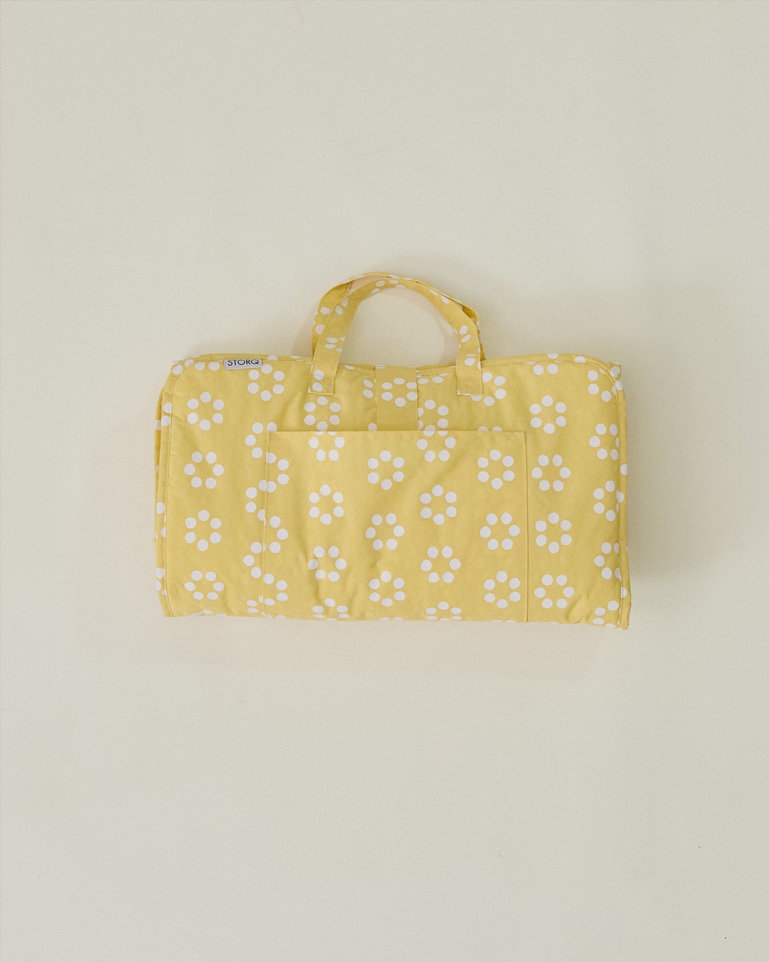 Video for the Nap Mat in Sunshine Dots showing how it unfolds and folds up