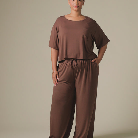 Video showing the Aria Bamboo Casual Lounge Pant in chocolate