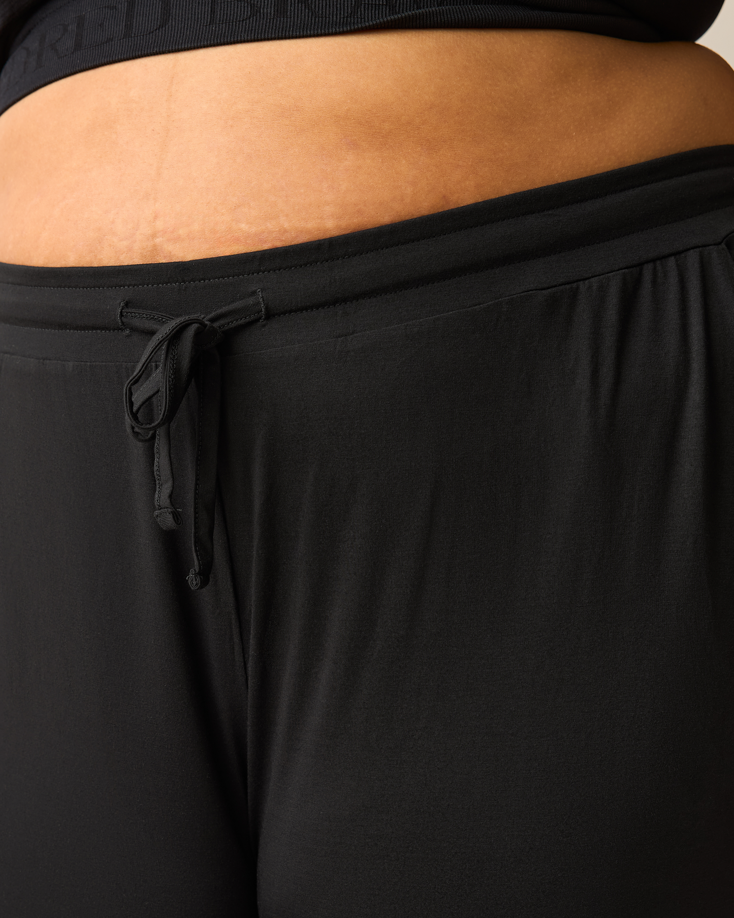 Waistband detail on the Everyday Lounge Jogger in Black 